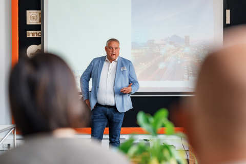 Das niederländische Unternehmen ResearchManager präsentiert seine Erfahrungen am Standort Dortmund Das niederländische Unternehmen ResearchManager präsentiert seine Erfahrungen am Standort Dortmund
